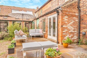 Terrace/patio - 3 Bed in Skipsea (oc-t30103) (Skipsea)
