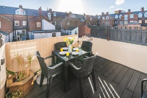 Outdoor dining - 3 Bed in Filey (oc-c30101) (Filey)