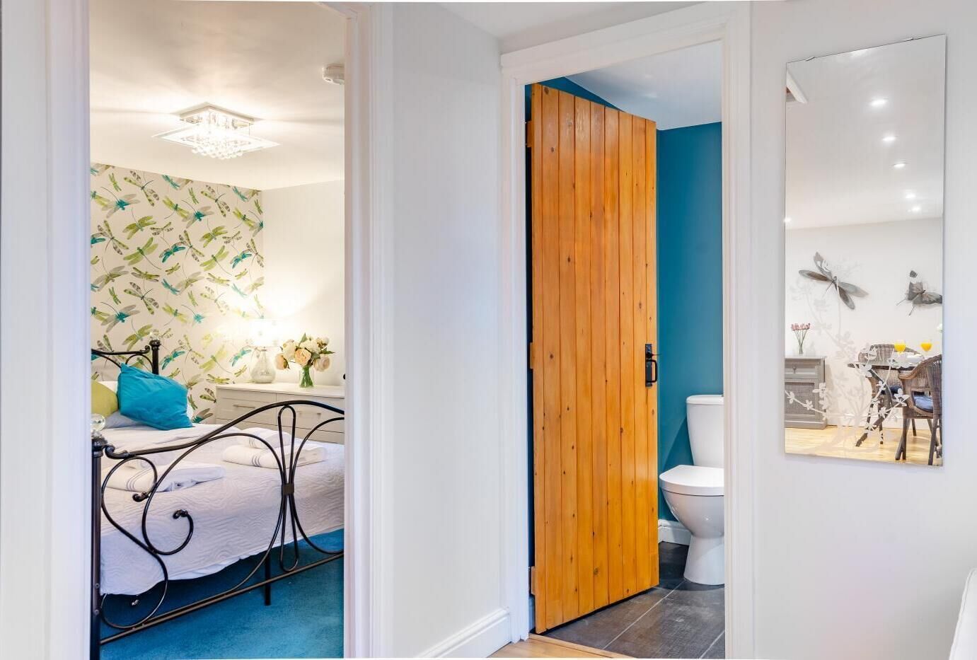 免费 WiFi、床单