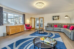 TV - 4 Bed in Capel Bangor (oc-m30145) (Capel Bangor)