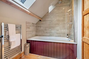 Towels - 2 Bed in Cwmdu (oc-l30162) (Cwmdu)