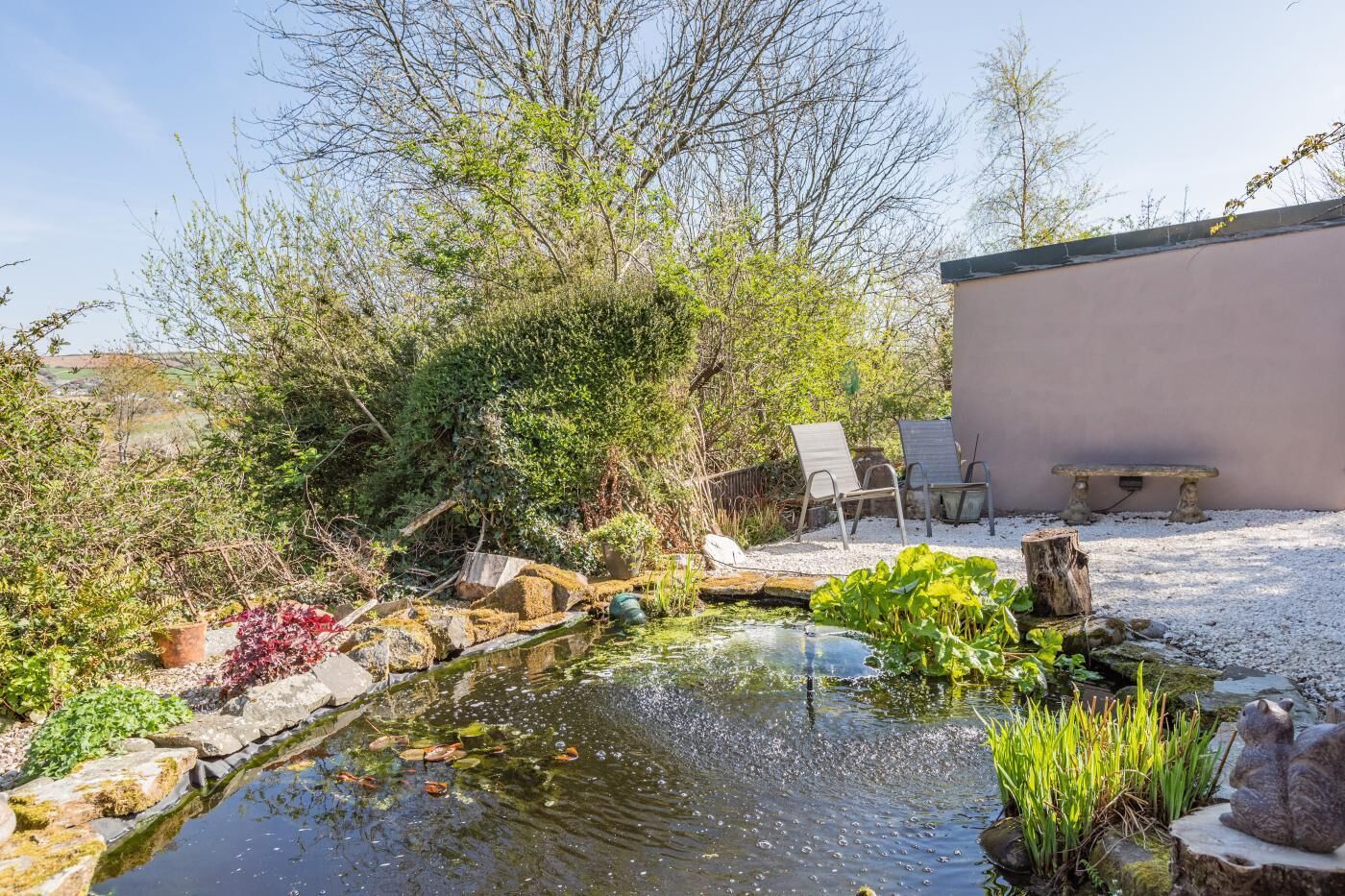 المنطقة المحيطة بالمنشأة