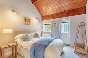 Travel cot, free WiFi, bed sheets - 3 Bed in Loweswater (oc-w30224) (Loweswater)