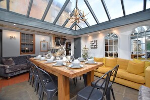 Dining - 3 Bed in Richmond (oc-t30198) (Richmond)