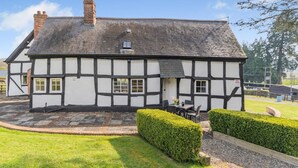Unclassified image, 4 of 26, button - 2 Bed in Shelsley Walsh (oc-t30222) (Shelsley Walsh)