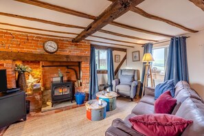 TV - 2 Bed in Shelsley Walsh (oc-t30223) (Shelsley Walsh)