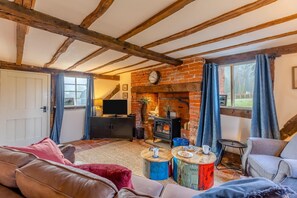 TV - 2 Bed in Shelsley Walsh (oc-t30223) (Shelsley Walsh)