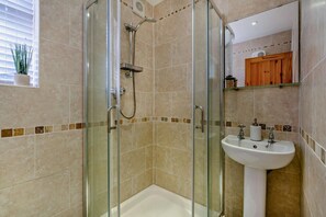 Towels - 3 Bed in Goathland (oc-p30205) (Goathland)