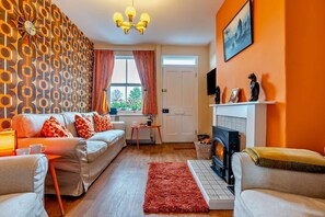 TV, fireplace - 3 Bed in Goathland (oc-p30205) (Goathland)