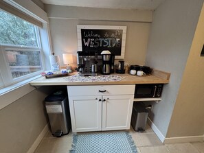 Interior - Westside Vibes - walkable w/ salt water hot tub too! (Bend)