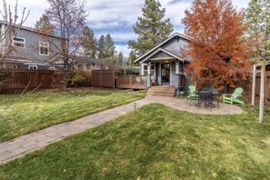 Exterior - Westside Vibes - walkable w/ salt water hot tub too! (Bend)