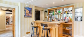8 Bed in Nether Stowey (oc-c30194)