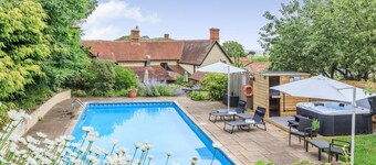 8 Bed in Nether Stowey (oc-c30194)