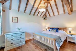 Bügeleisen/Bügelbrett, kostenloses WLAN, Bettwäsche