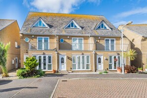 Exterior - 3 Bed in Littlestone (oc-s30210) (Littlestone)