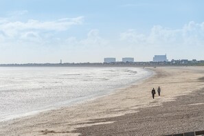 Beach - 3 Bed in Littlestone (oc-s30210) (Littlestone)