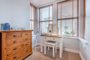 Interior - 1 Bed in Swanage (oc-b30187) (Swanage)