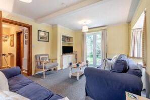 TV - 2 Bed in Corfe Castle (oc-g30143) (Corfe Castle)