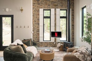 Interior - New Secluded Mtn Chalet w/ Hot Tub, Sauna, Stargazing (Bailey)