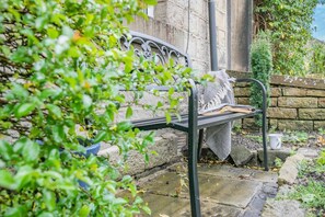 Terrace/patio - 2 Bed in Hayfield (oc-t30237) (Hayfield)