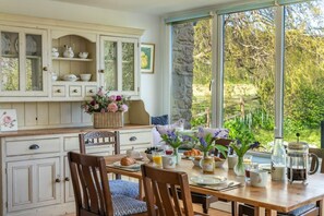 Dining - 3 Bed in Beaminster (oc-t30165) (Beaminster)
