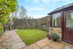 Property grounds - 2 Bed in Oakenclough (oc-m30216) (Oakenclough)