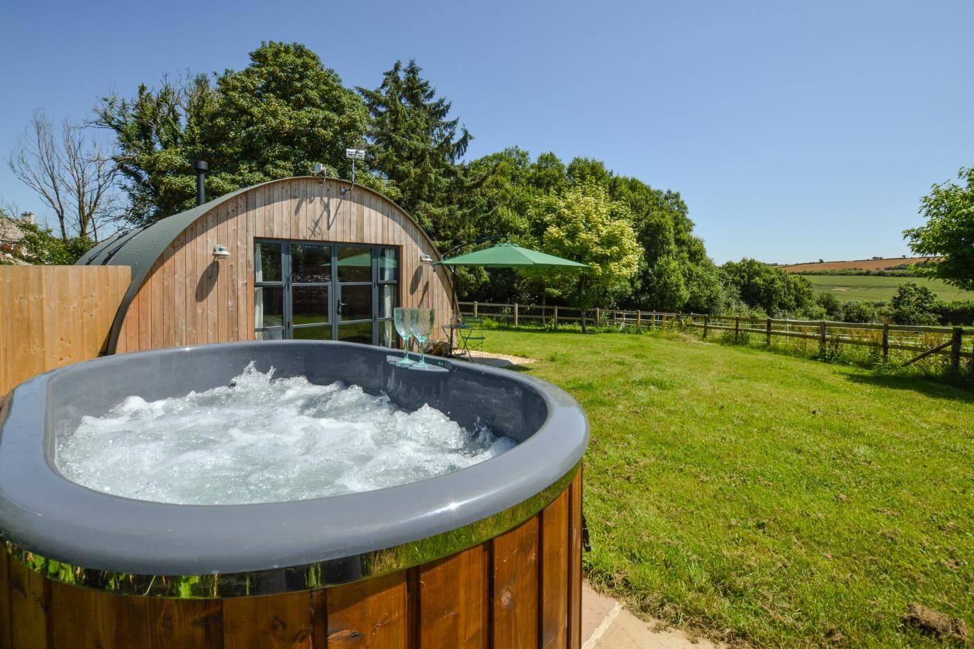 Bain à remous extérieur