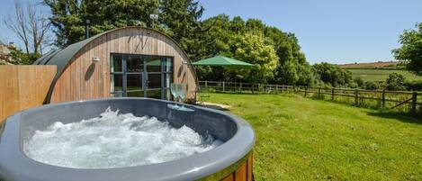 Bain à remous extérieur