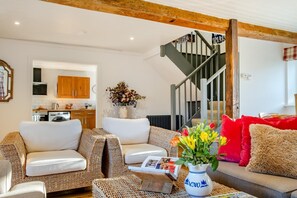 TV - 3 Bed in Chale (oc-s30298) (Chale)