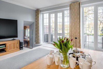 6 Bed in Wootton Bridge (oc-t30295)