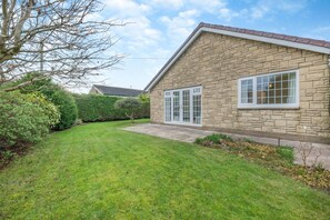 Exterior - 3 Bed in Amble (oc-c30340) (Amble)