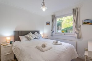 2 chambres, lit parapluie, Wi-Fi gratuit, draps fournis