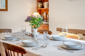 Dining - 3 Bed in Swanage (oc-s30316) (Swanage)