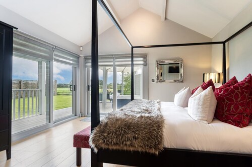 1 Bed in Tunstall (oc-p30379)