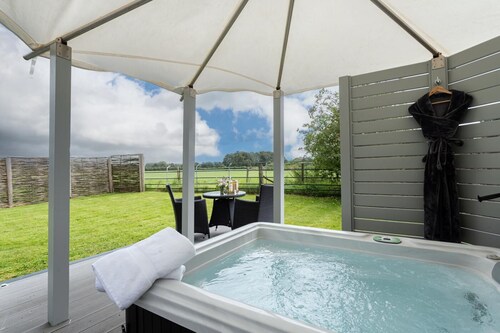 1 Bed in Tunstall (oc-p30379)