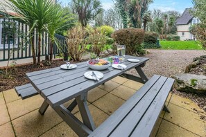 Outdoor dining - 3 Bed in St. Ives (oc-c30315) (Carbis Bay)