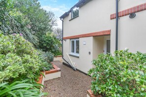 Exterior detail - 3 Bed in St. Ives (oc-c30315) (Carbis Bay)