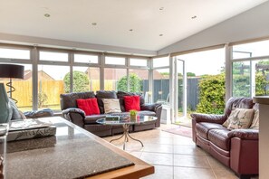 TV - 4 Bed in Heacham (oc-d30375) (Heacham)