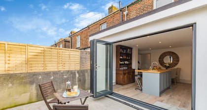 2 Bed in Eastbourne (oc-b30246)