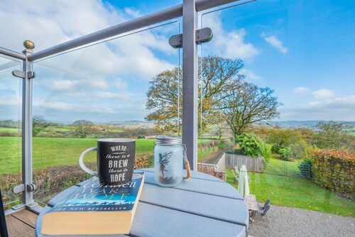 3 Bed in Llanddarog (oc-p30291)