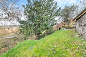 Property grounds - 2 Bed in Rogerscale (oc-m30396) (Blindbothel)