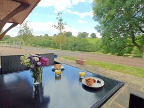 Outdoor dining - 1 Bed in Ellastone (oc-t30012) (Ellastone)