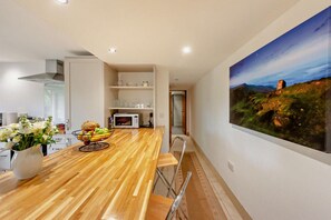 Dining - 1 Bed in Ellastone (oc-t30012) (Ellastone)