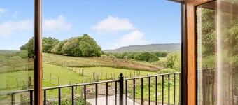 3 Bed in Pontardawe (oc-c30415)