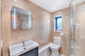 Towels - 1 Bed in Stainsacre (oc-h30329) (Stainsacre)