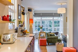 Interior - 5 Bed in Church Stretton (oc-t30413) (Church Stretton)