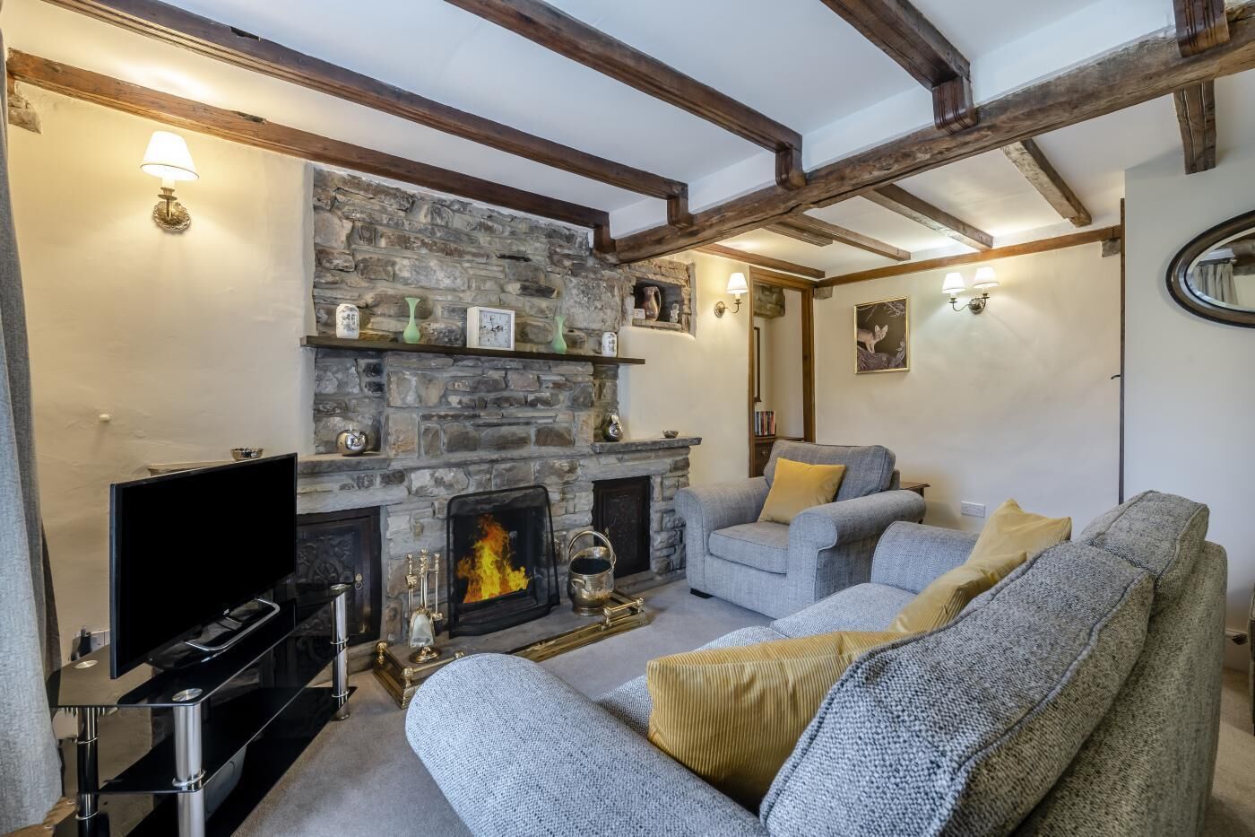 Télévision, cheminée