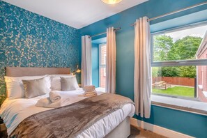8 slaapkamers, een strijkplank/strijkijzer, gratis wifi, beddengoed