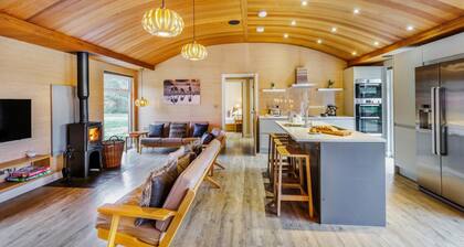 4 Bed in Llansanffraid (oc-p30384)