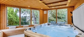 14 Bed in Llansanffraid (oc-b30382)